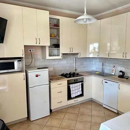 Apartamento Kiraly Apartman