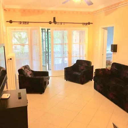 Kiraly Apartman Apartamento *