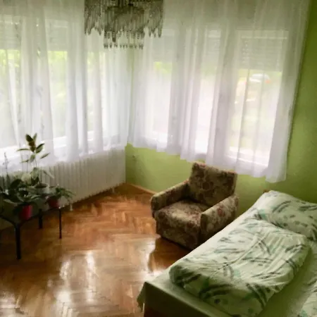 Kiraly Apartman *